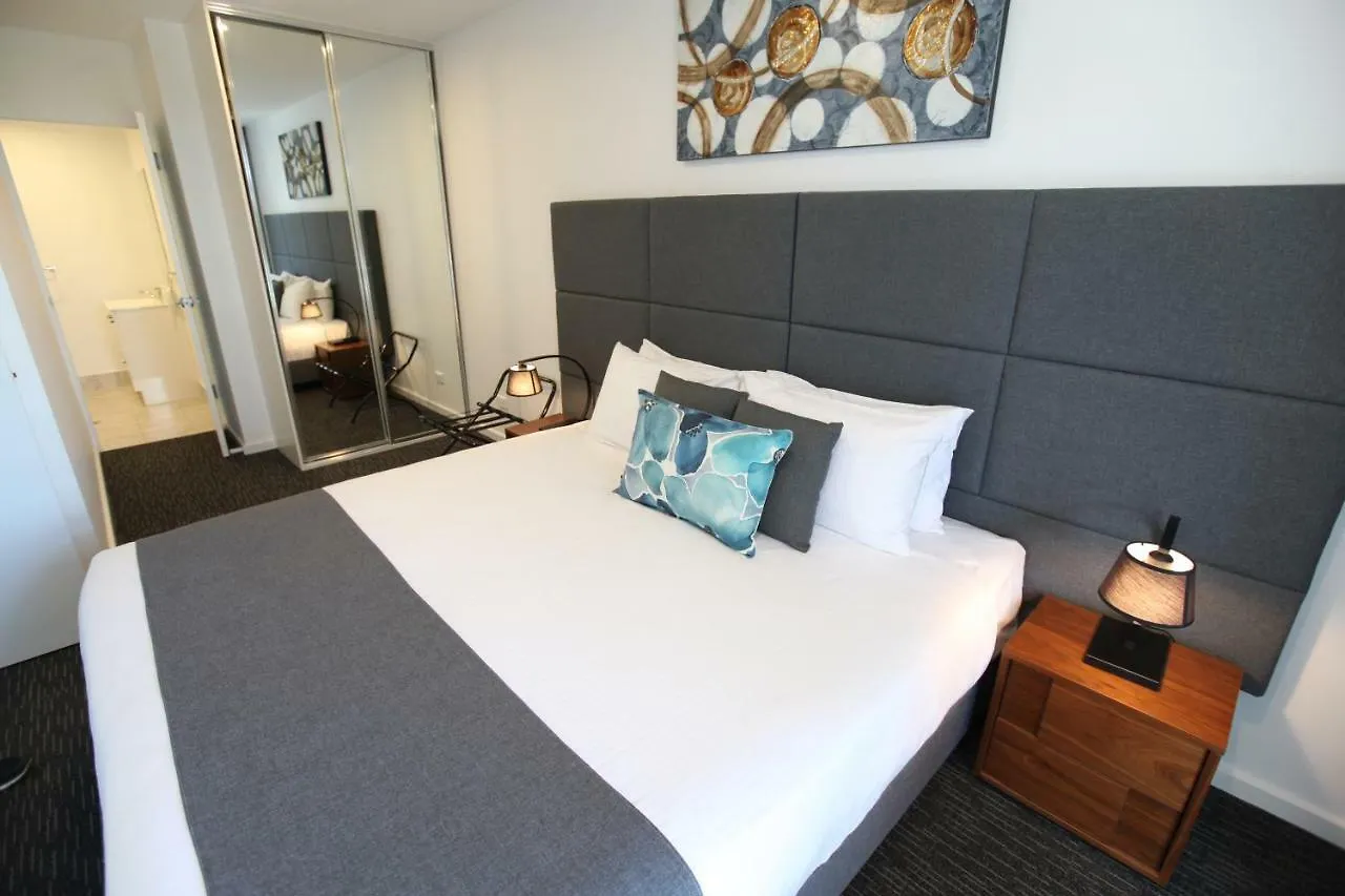 **** Aparthotel The Palms Apartments Adelaide Australia